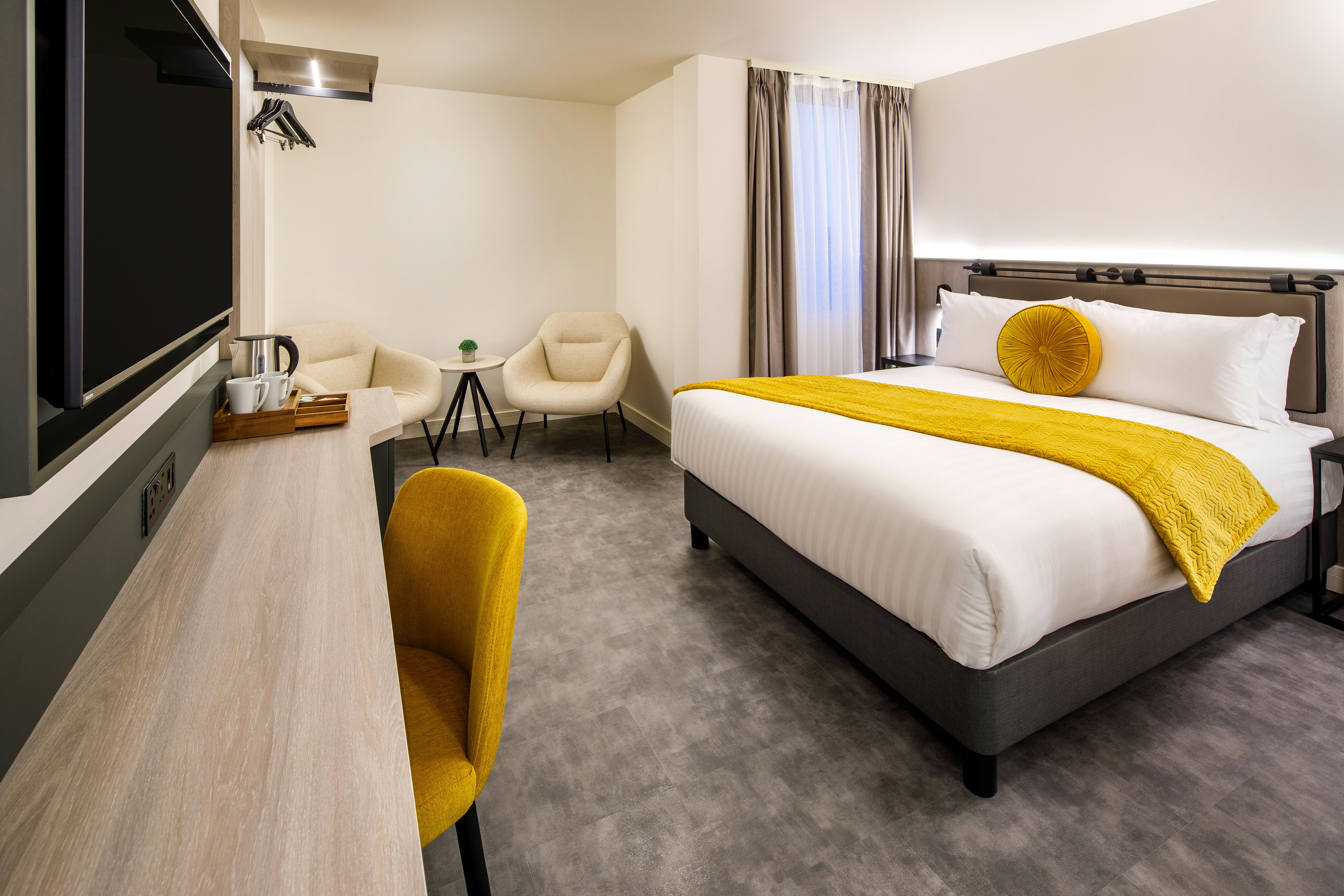 Southgate Hotel London 15/40