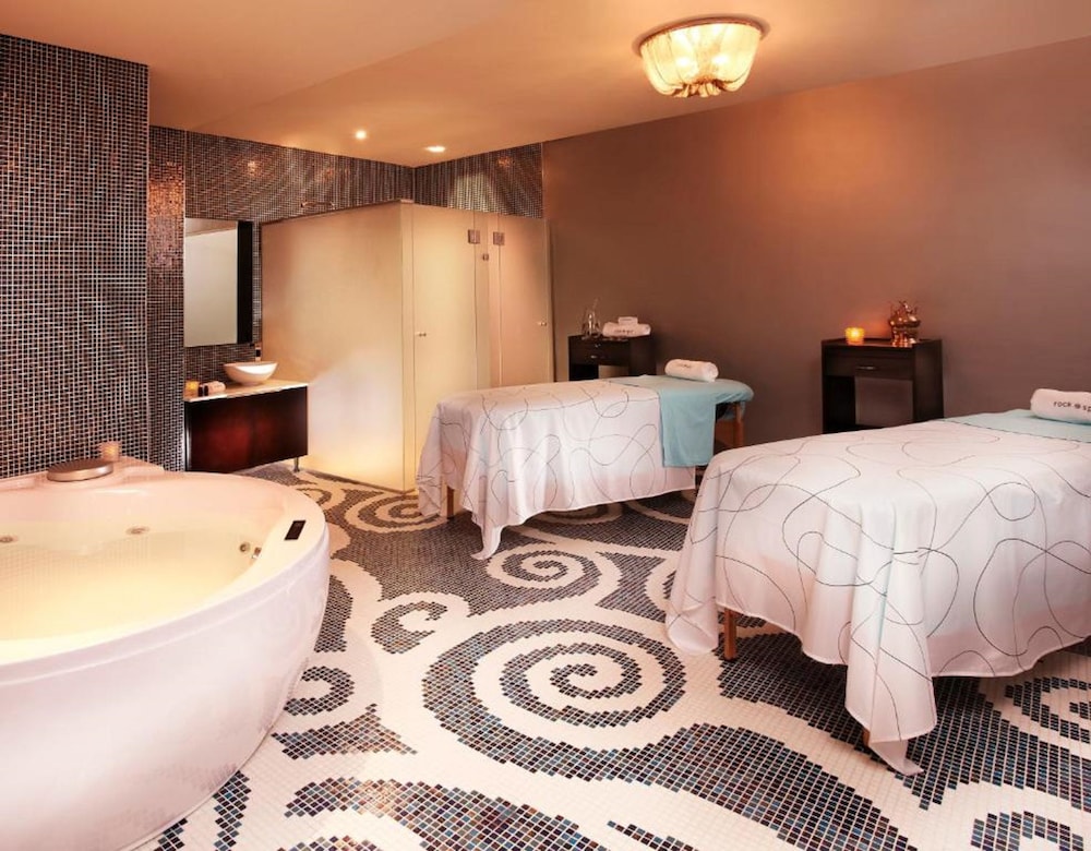 Megapolis Hotel Panama 11/61