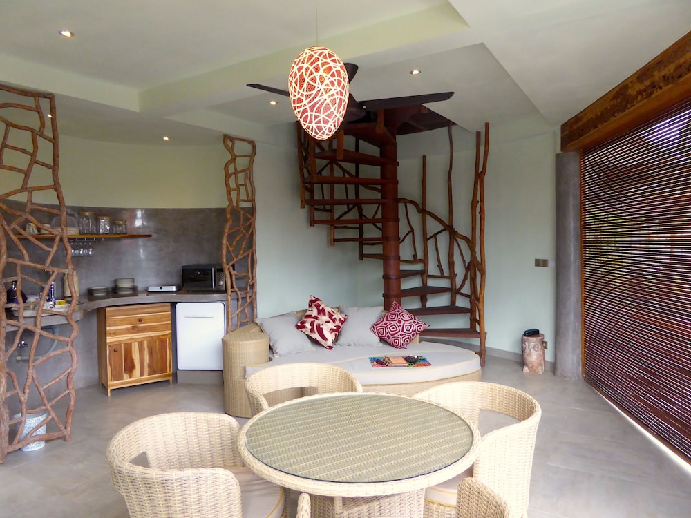 Puri Dajuma Beach Eco Resort & Spa 60/75