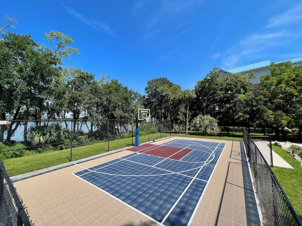 Bluewater Resort And Marina By Spinnaker Resorts 27/55