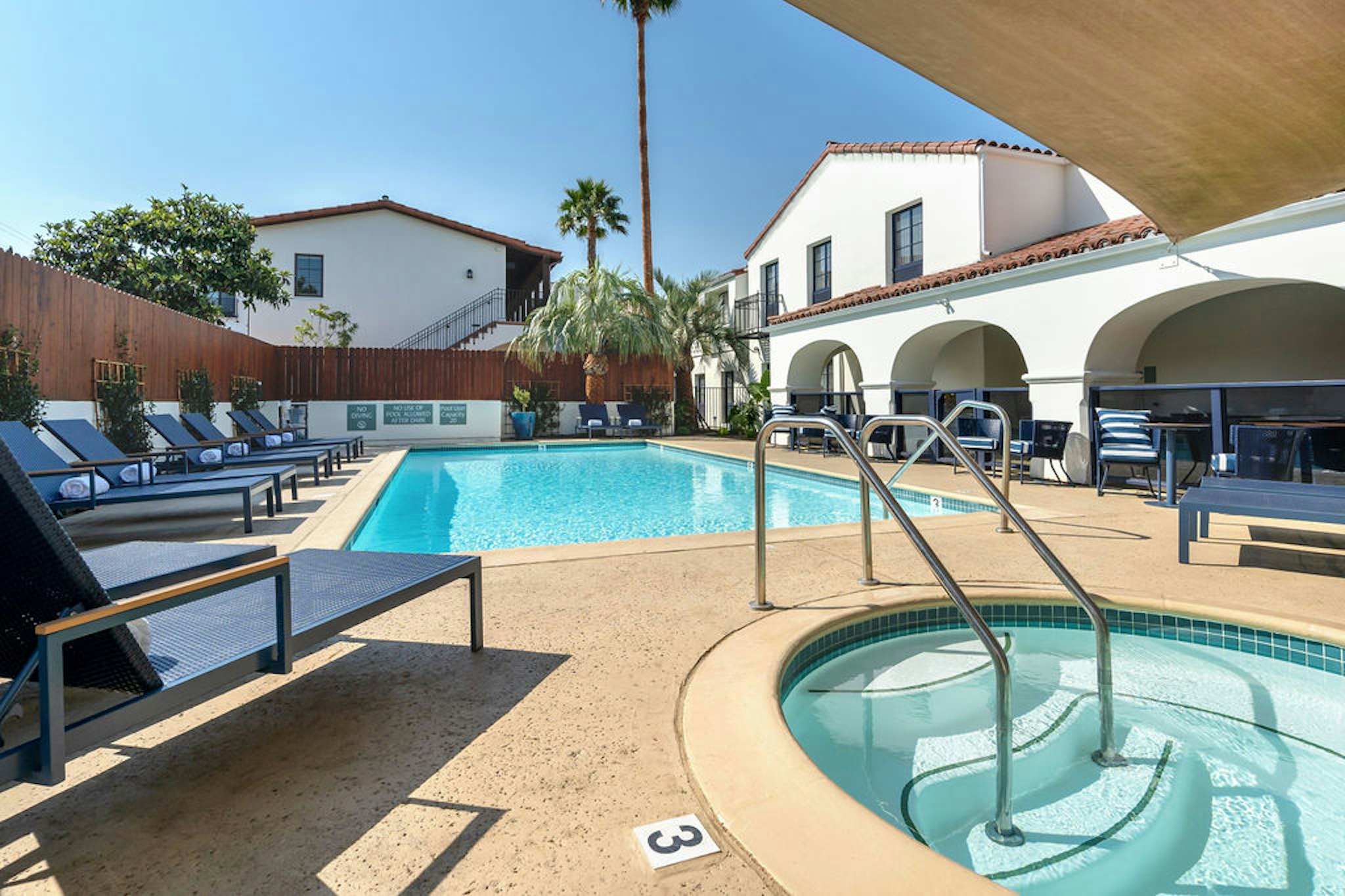 Mason Beach Inn 52/59