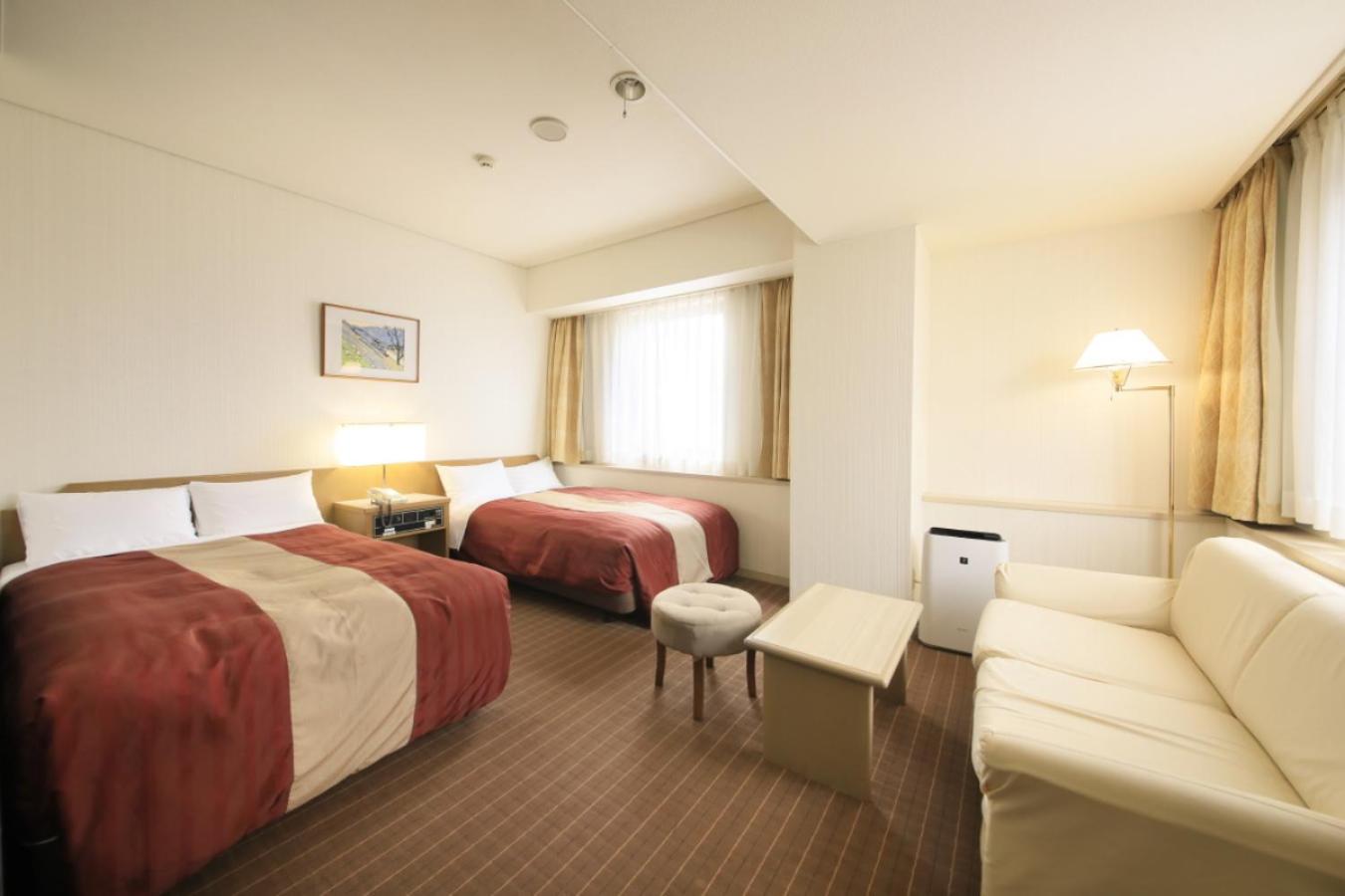 Standard, Twin Beds
