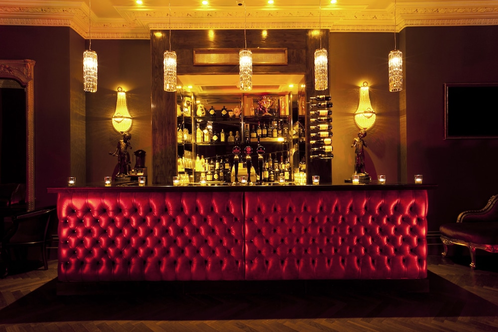 The Harcourt Hotel 44/49