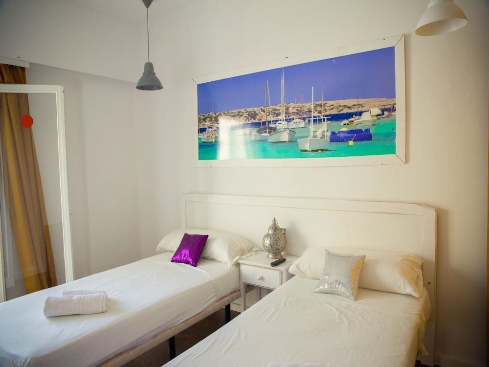 Hostal Sunset Ibiza 16/64
