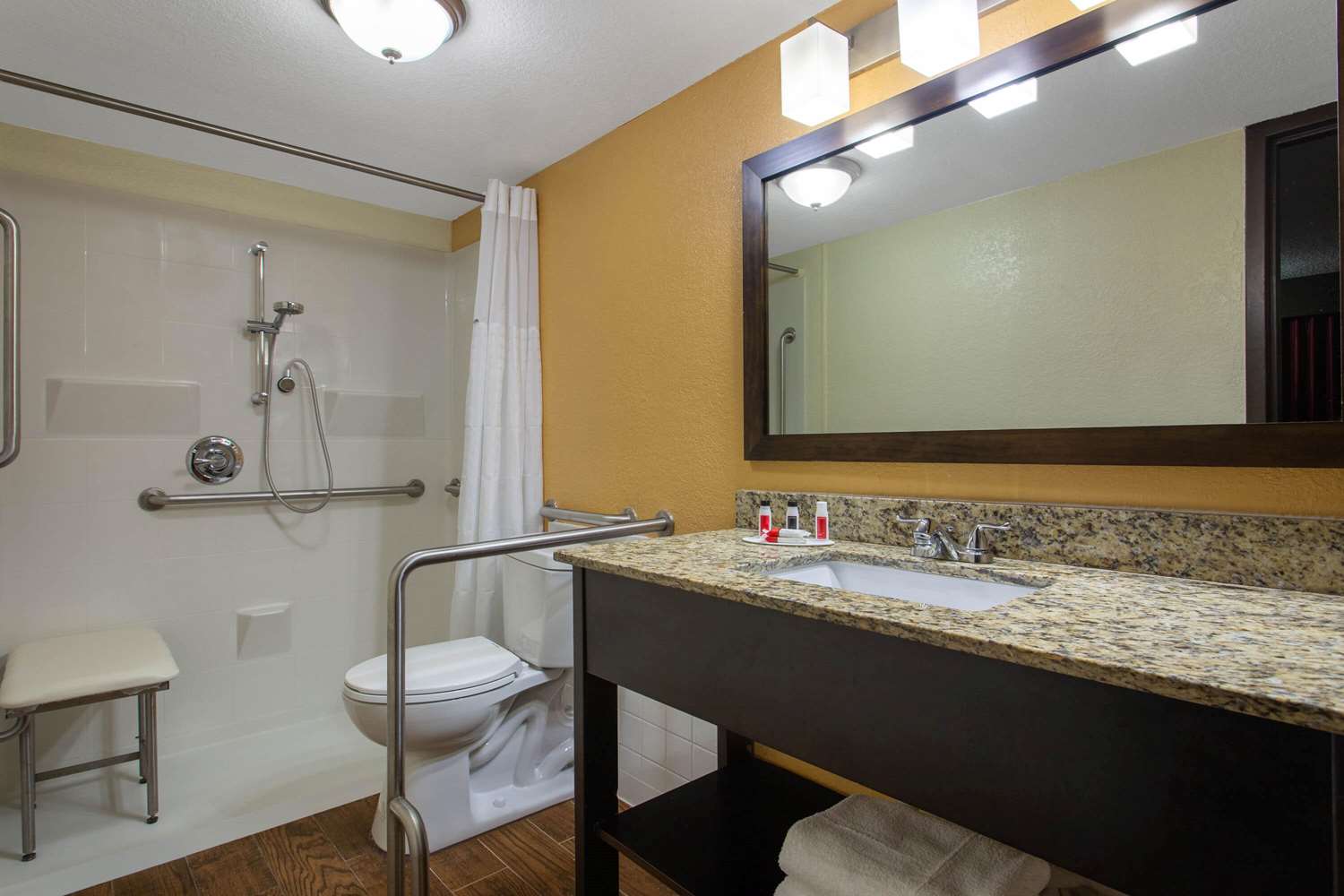Ramada By Wyndham Tampa Airport Westshore 28/29