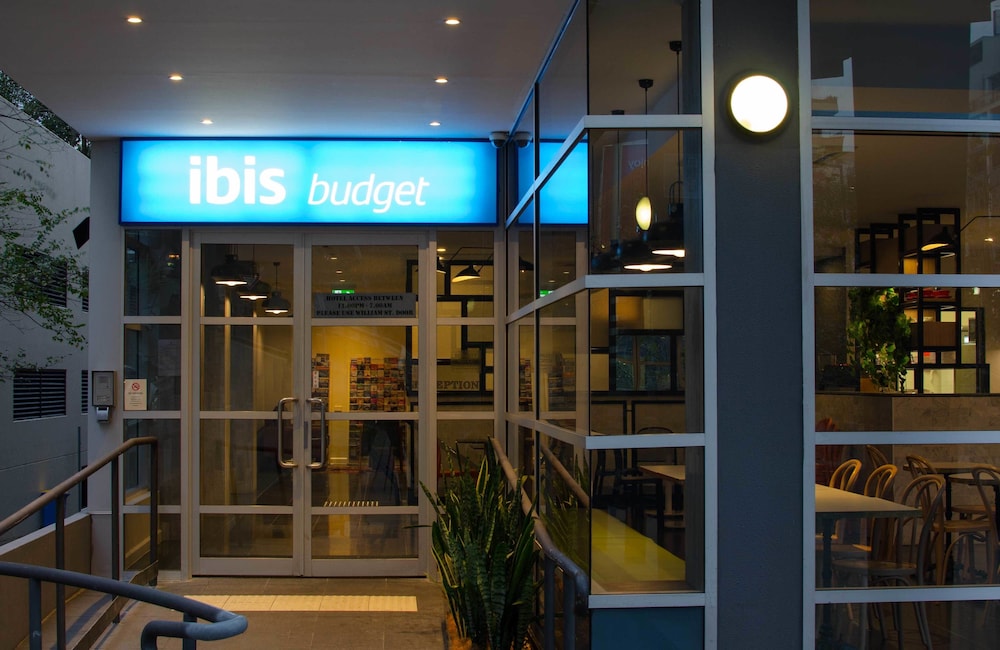 Ibis Budget Sydney East 2/68