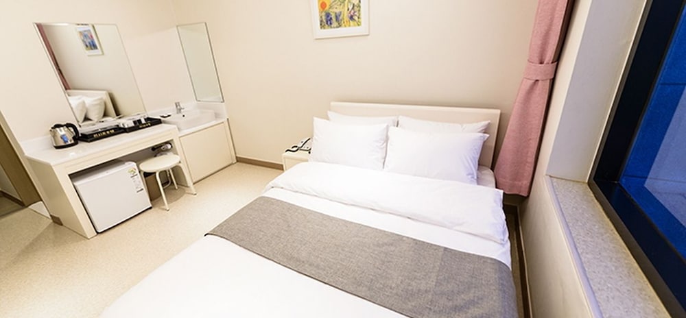 Rezion Tourist Hotel 10/44
