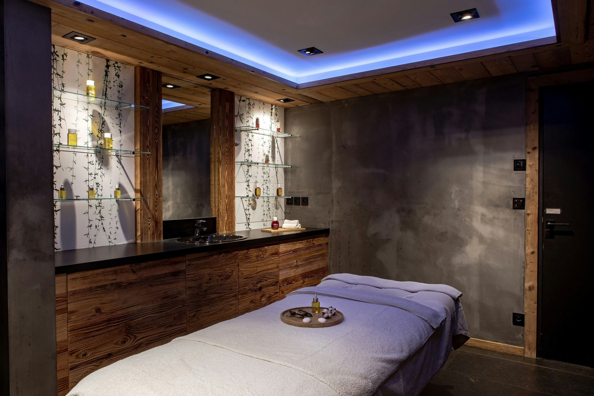Le M de Megeve 13/37