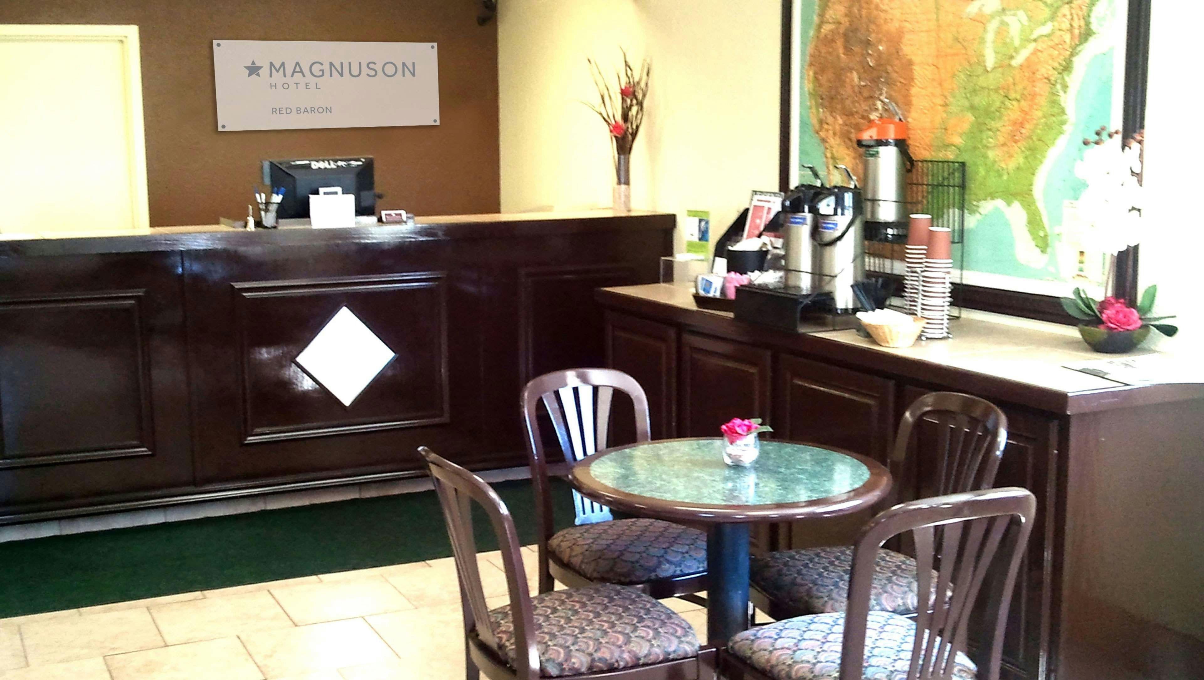 MAGNUSON HOTEL RED BARON 15/19