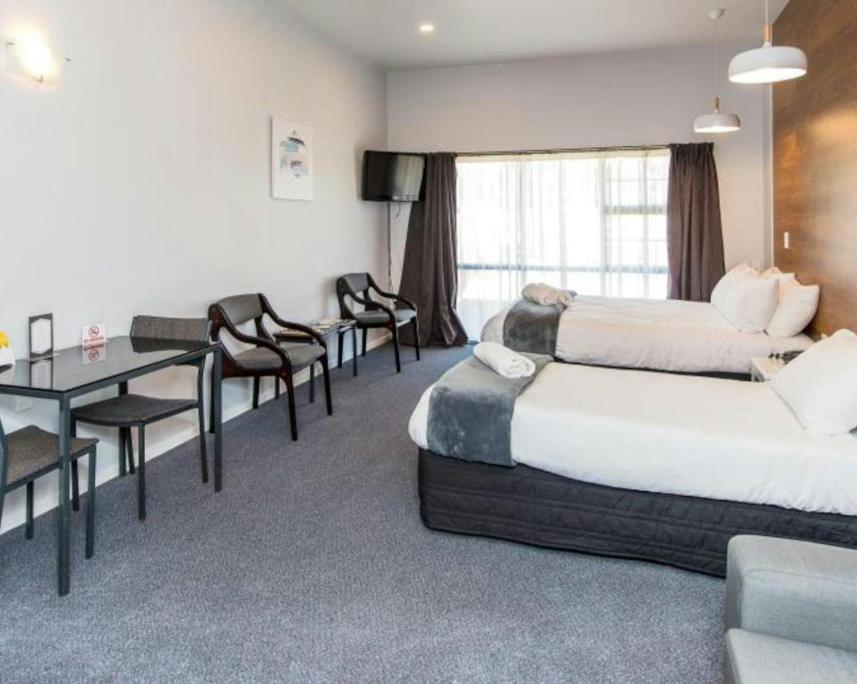 BURWOOD MANOR MOTEL 23/50