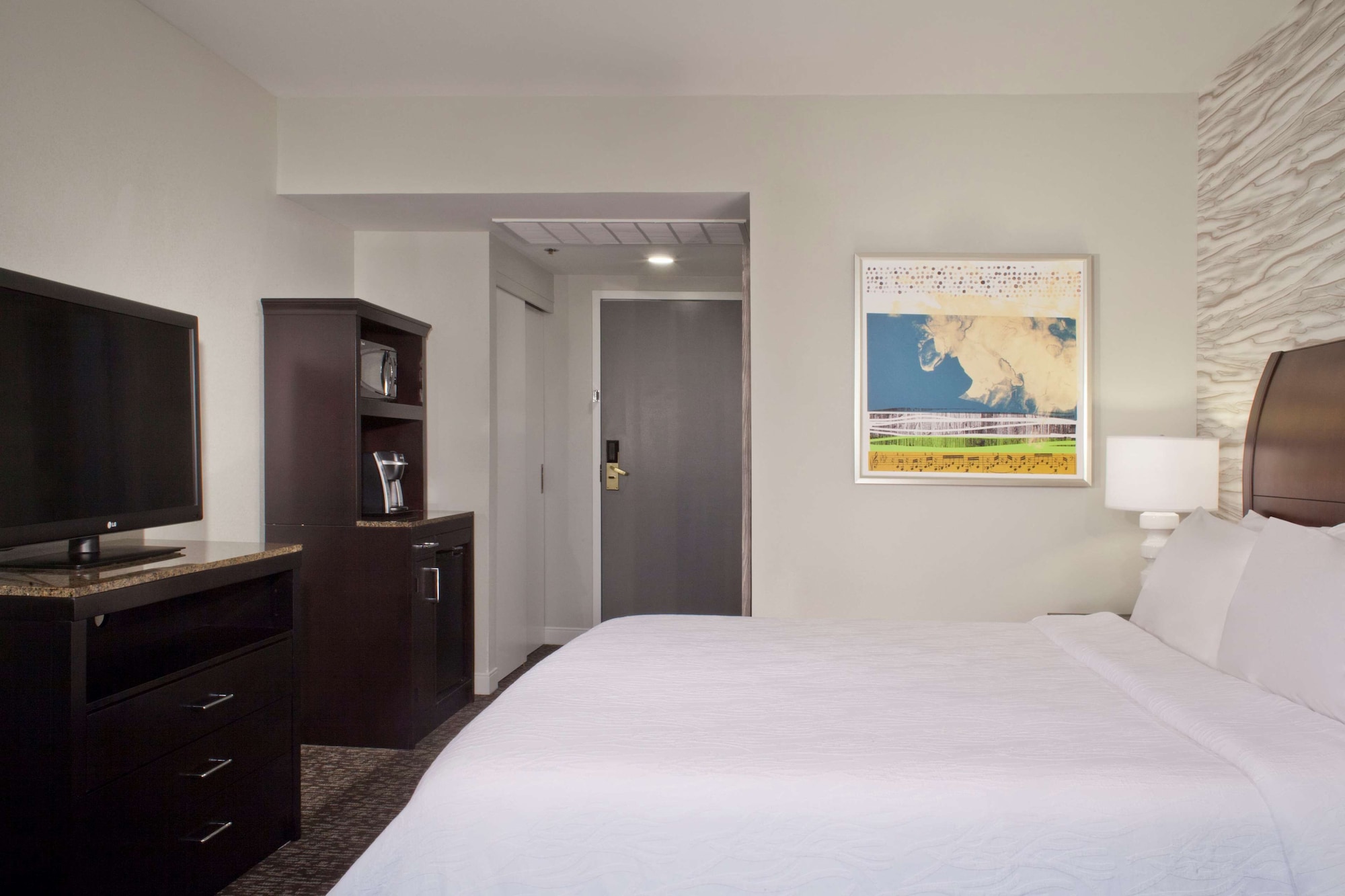 ROOM, KING BED, ACCESSIBLE