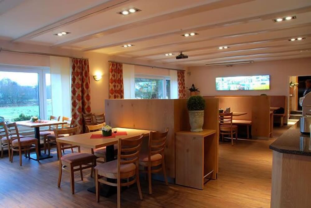 Akzent Hotel Zur Erholung 25/48