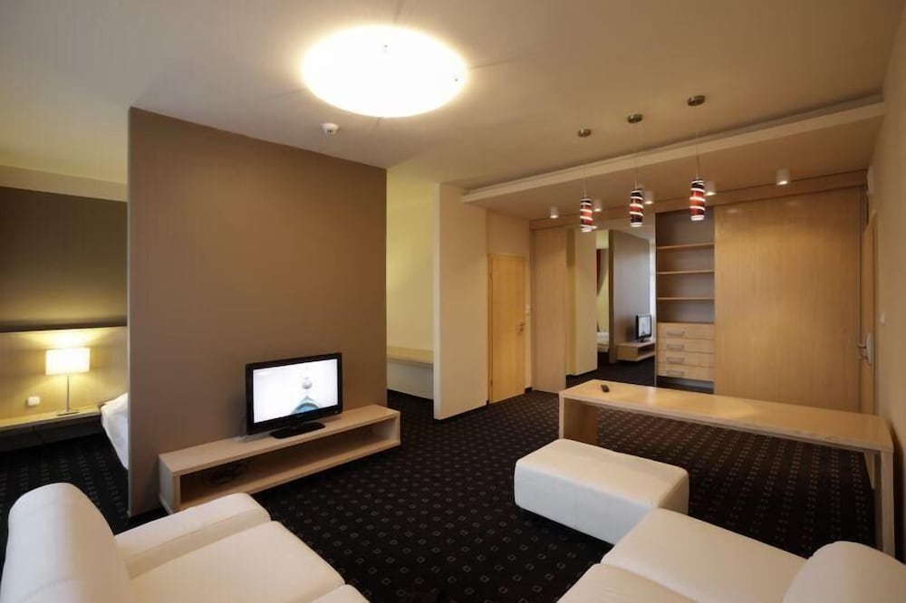 Laterum Conference And Wellness 20/24