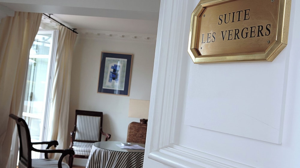 Hotel Les Vergers de Saint Paul 33/55