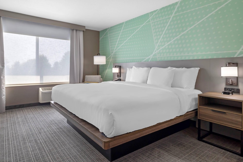 Comfort Inn & Suites Rochester South Mayo Clinic 16/54
