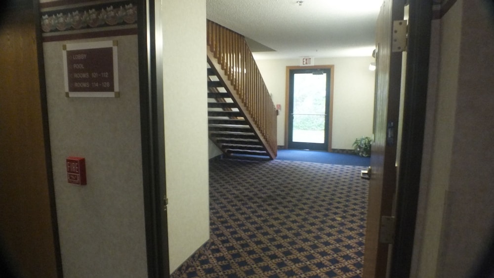 Quality Express Inn Suites Mineral Wells 28/49