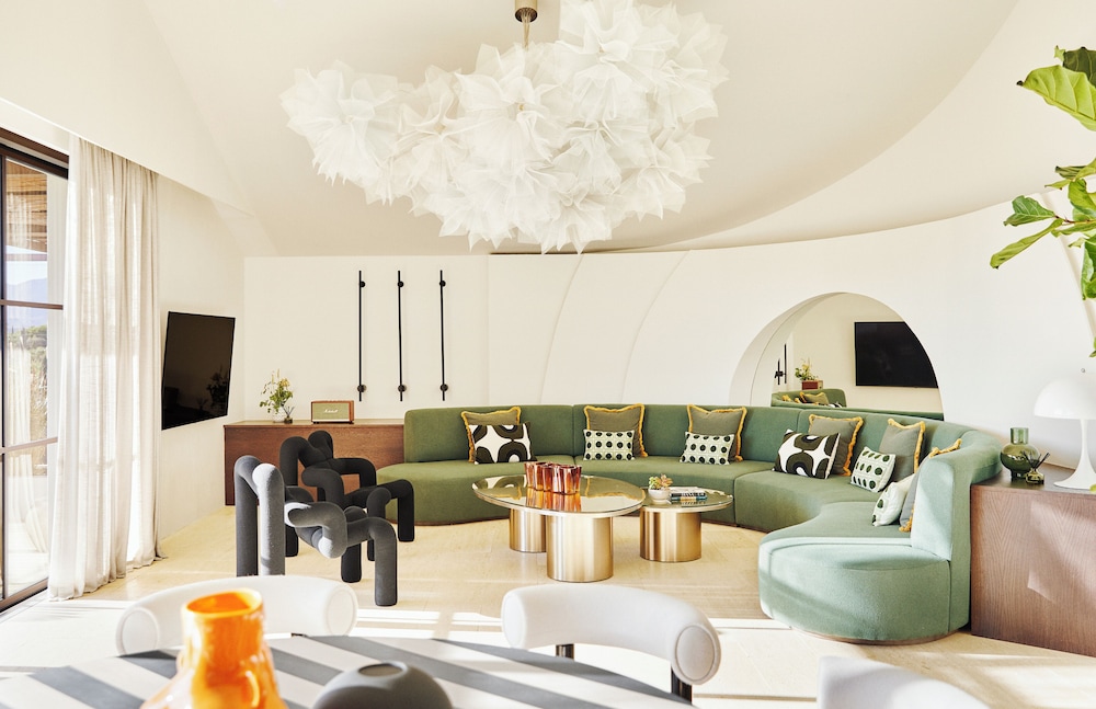 La Zambra the Unbound Collection By Hyatt 51/69