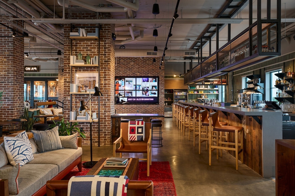 Moxy Charleston Downtown 24/42