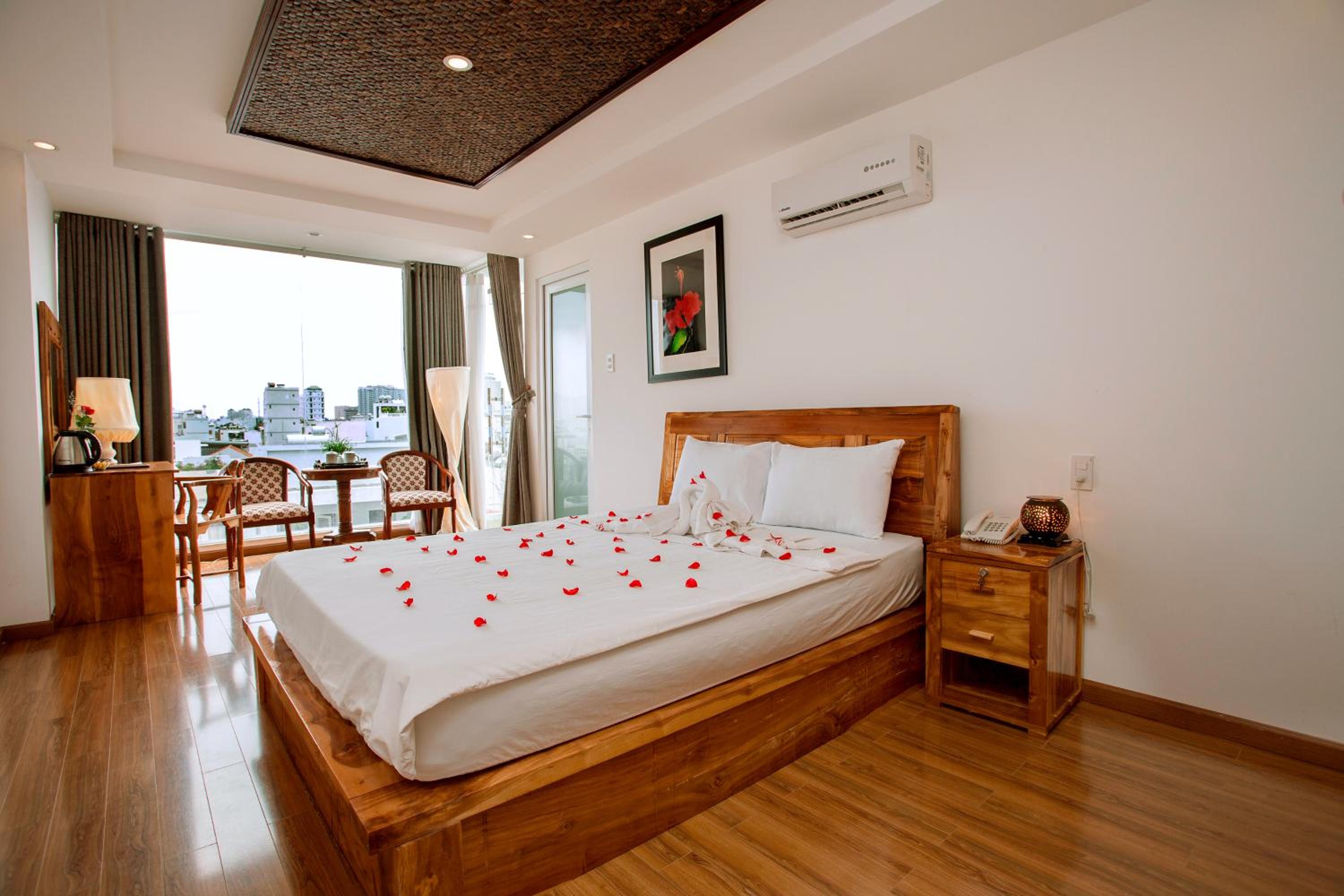 Senior, Deluxe, Double or Twin Bed, Balcony