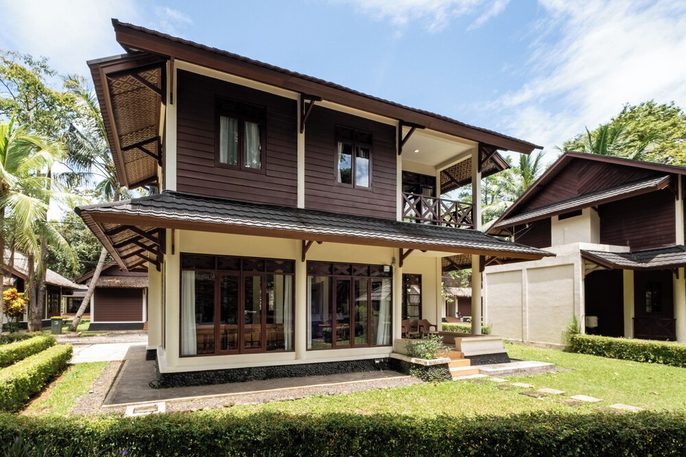 Mutiara Carita Cottages 2/72