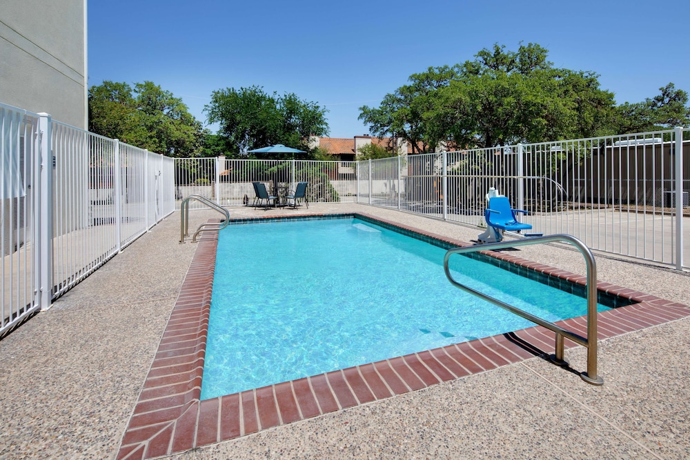 Motel6 San Antonio Tx Airport 41/60