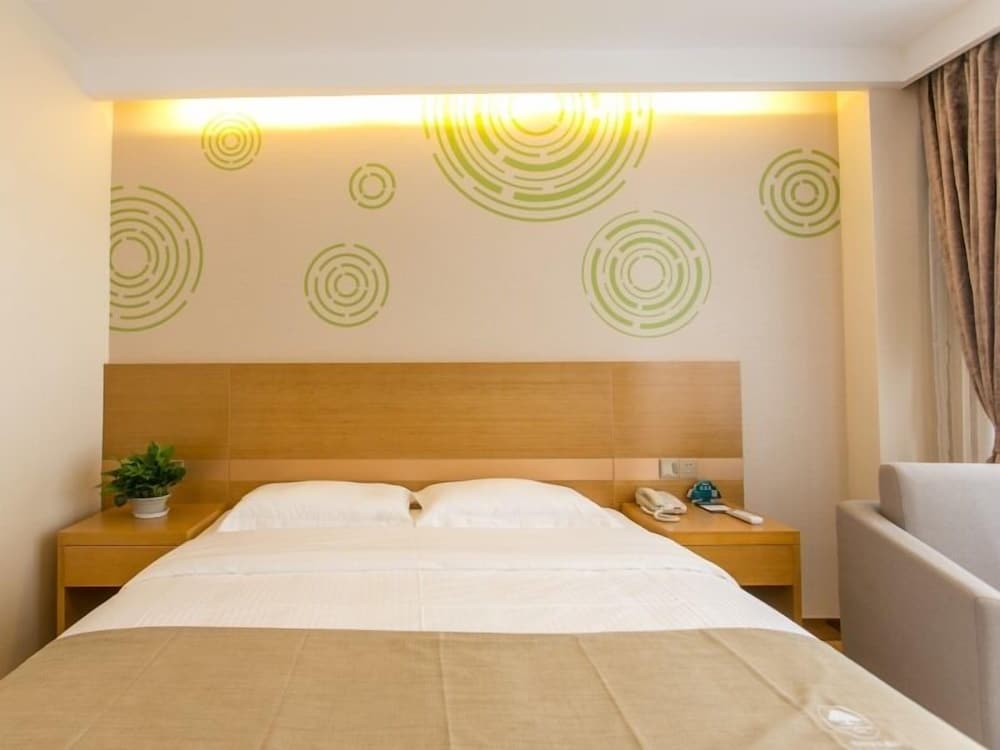 Greentree Inn Suzhou Wujiang Fenhu Development District Express Hotel 22/38