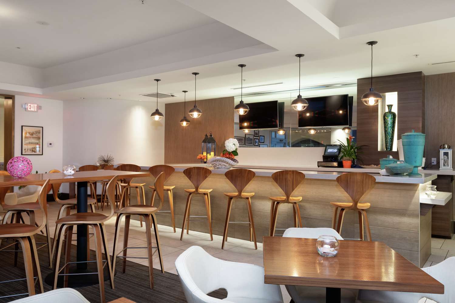 restaurant cafeteria