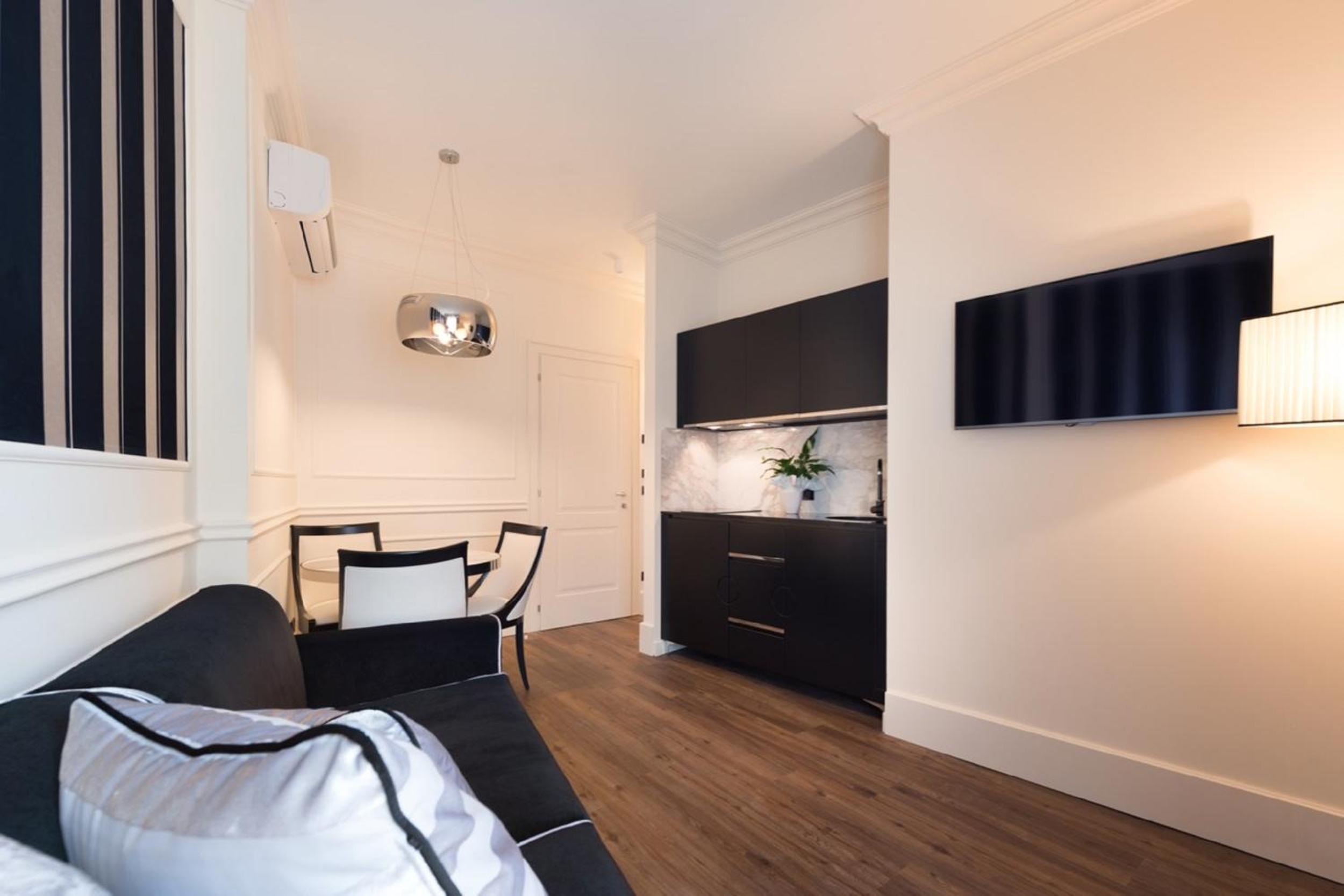 1 Bedroom, Apartment, Separate Building، Milano 9/10