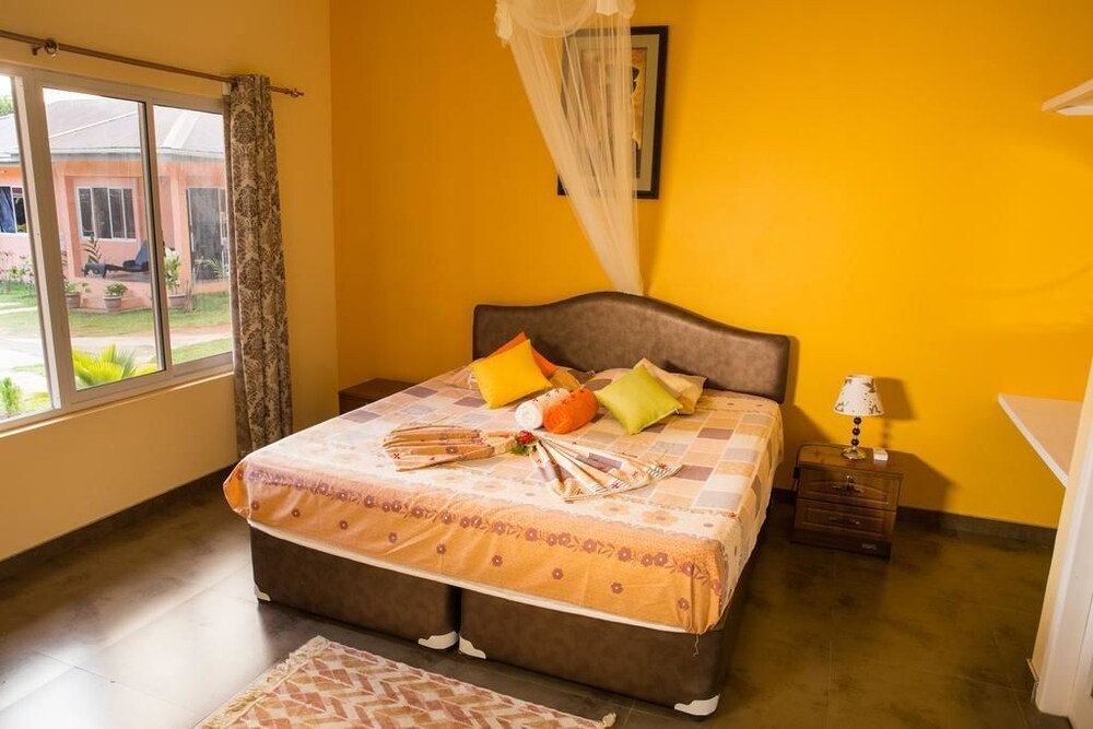 Alha Villa 4/22