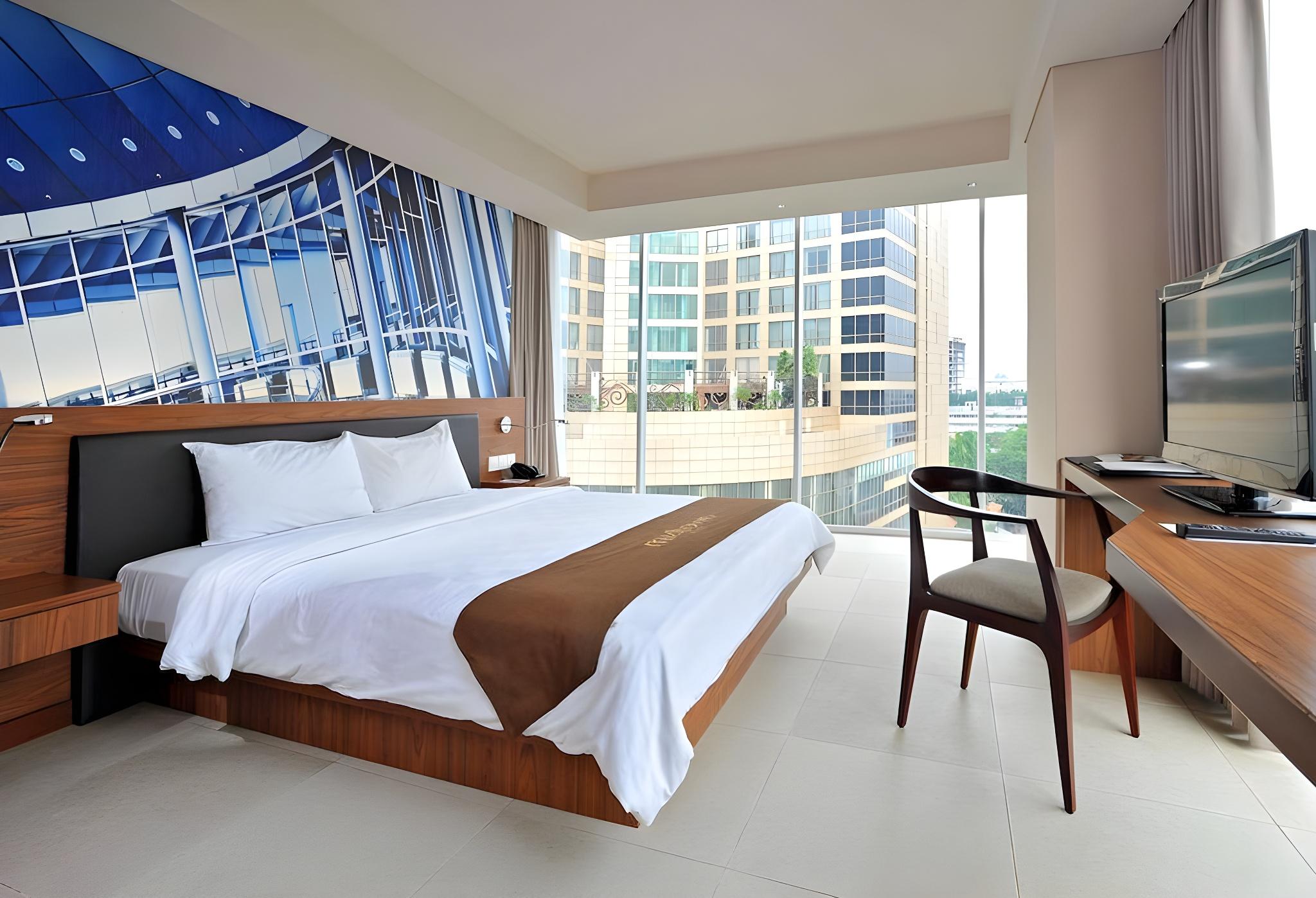 Super, Marvelous, Deluxe, Queen Bed, City View
