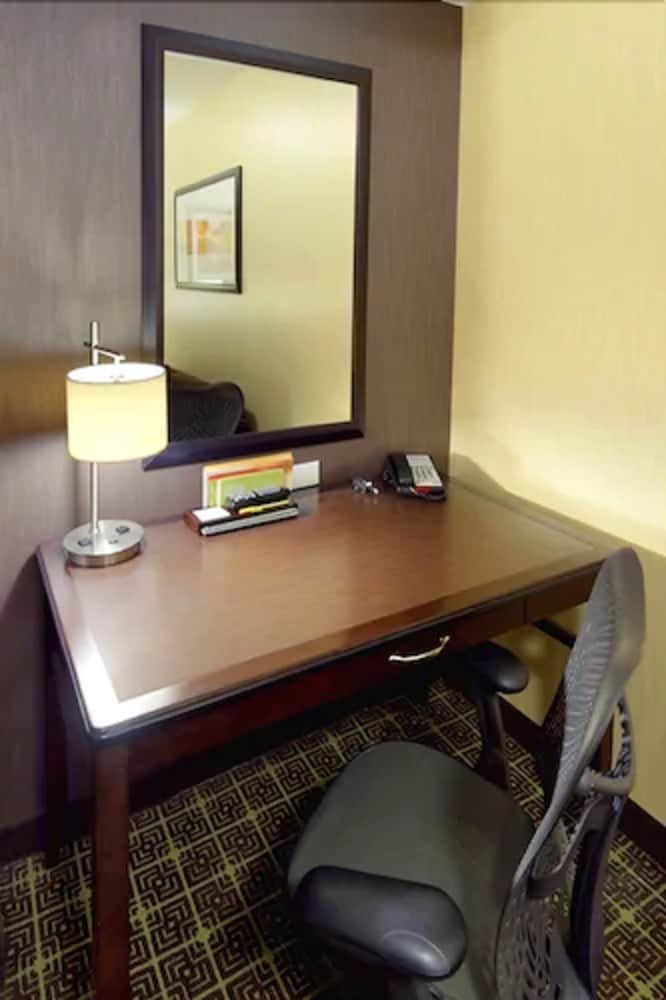 Hilton Garden Inn Springfield 51/55