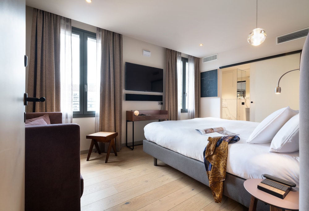 Hebe Hotel 10/41