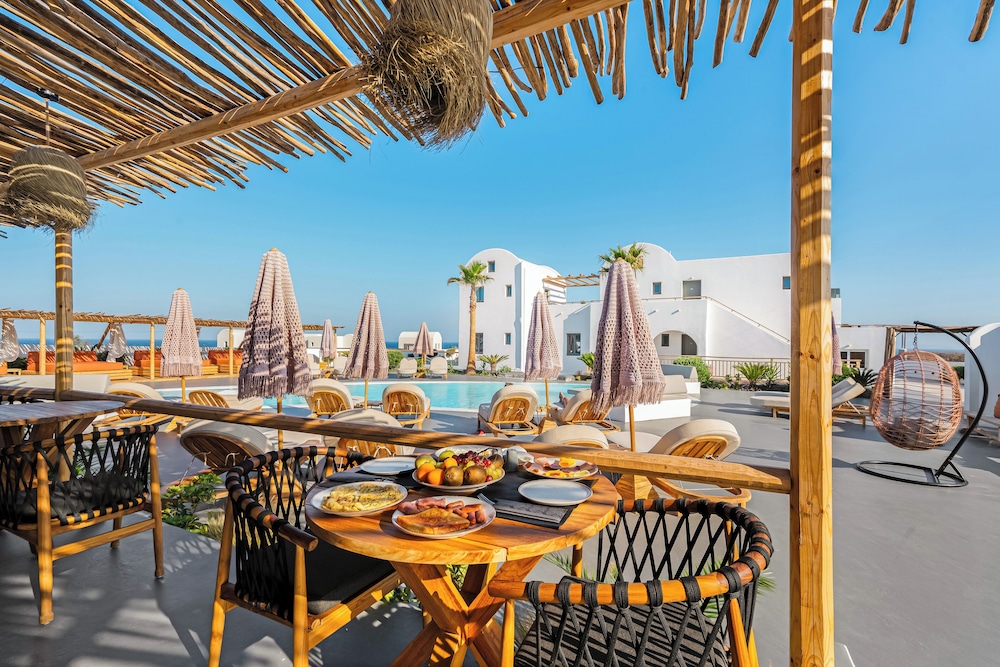 Amethyst Exclusive Suites Oia 63/72