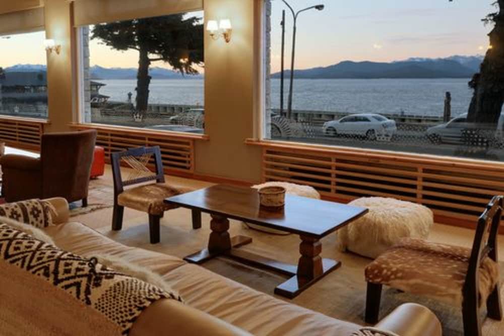 Tres Reyes Hotel 28/50