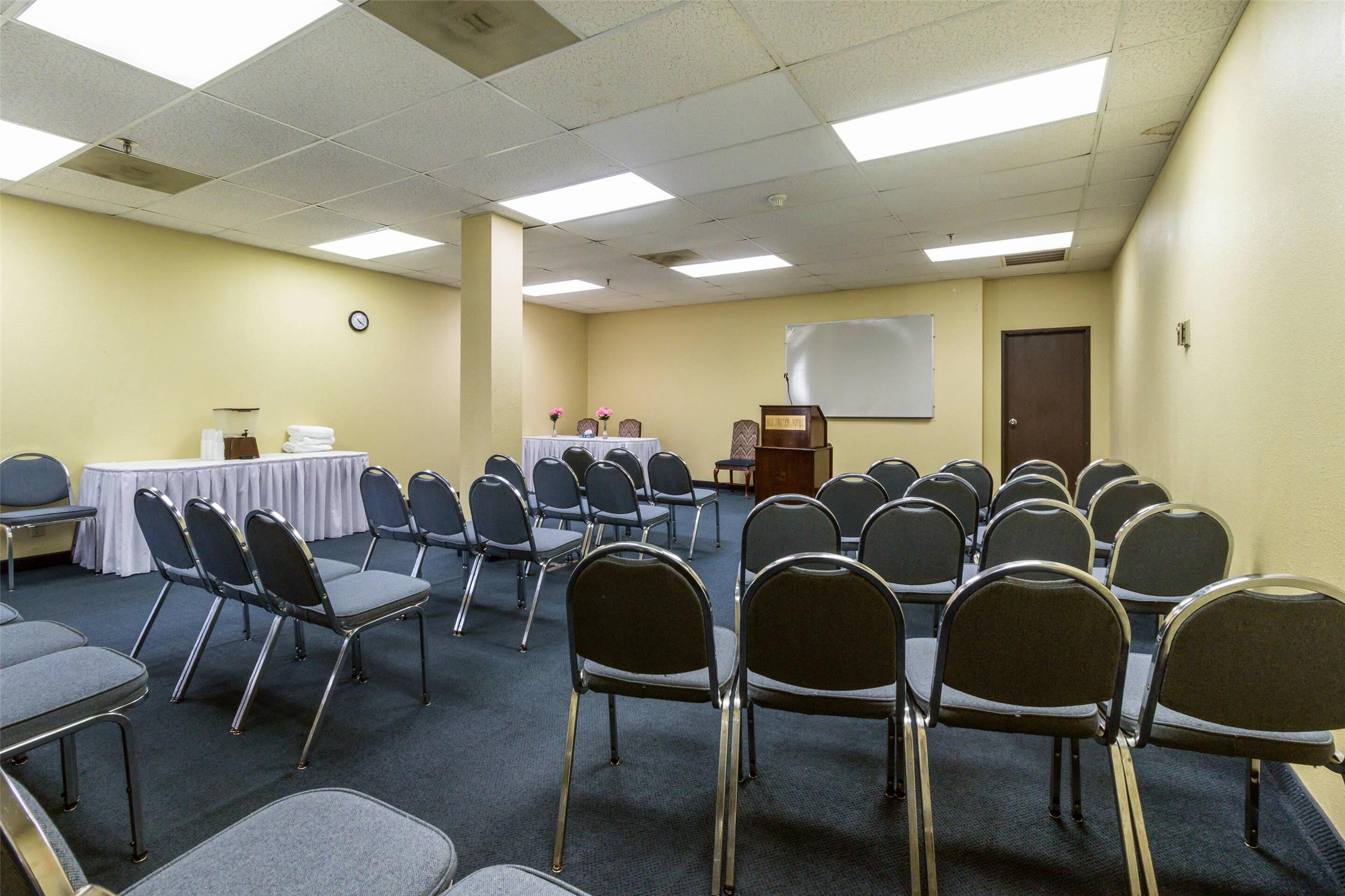 Clarion Hotel Jackson Northwest 28/32