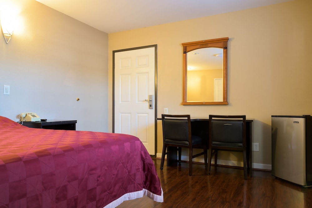 Covina Motel 11/37