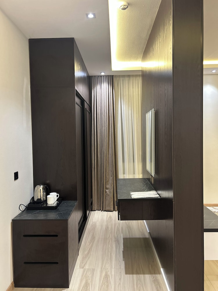 Hotel Ishonch 25/50