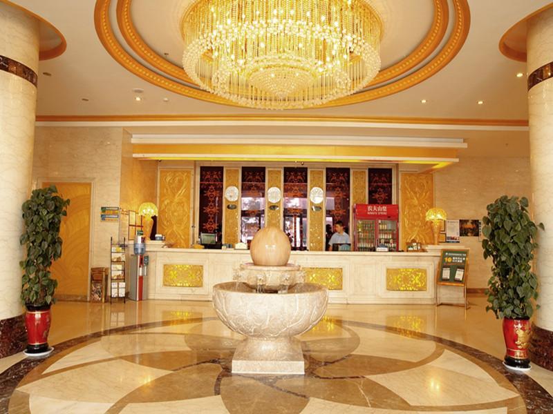 GreenTree Inn Jiuquan Century Plaza Hotel 8/68