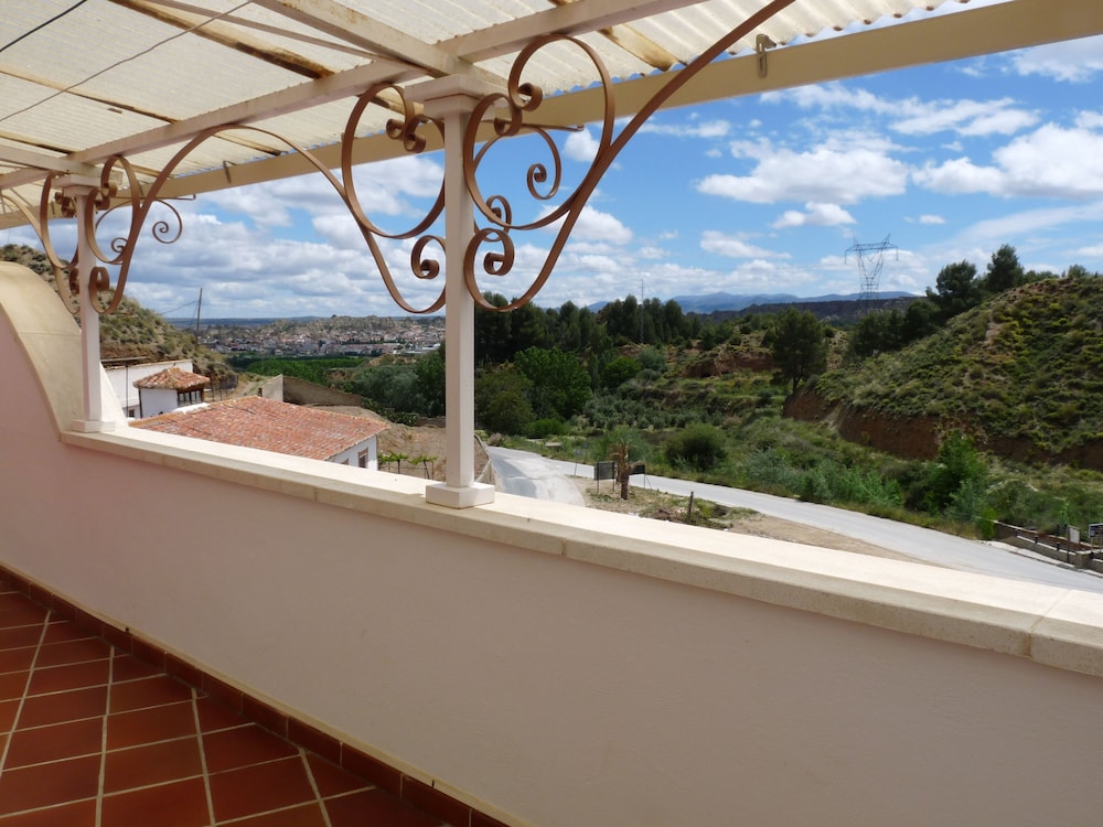 HOSTAL RURAL MONTUAL 24/49