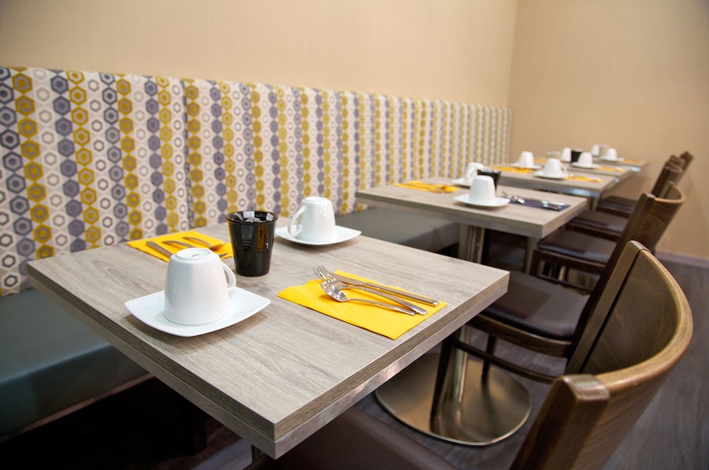 restaurant-cafeteria