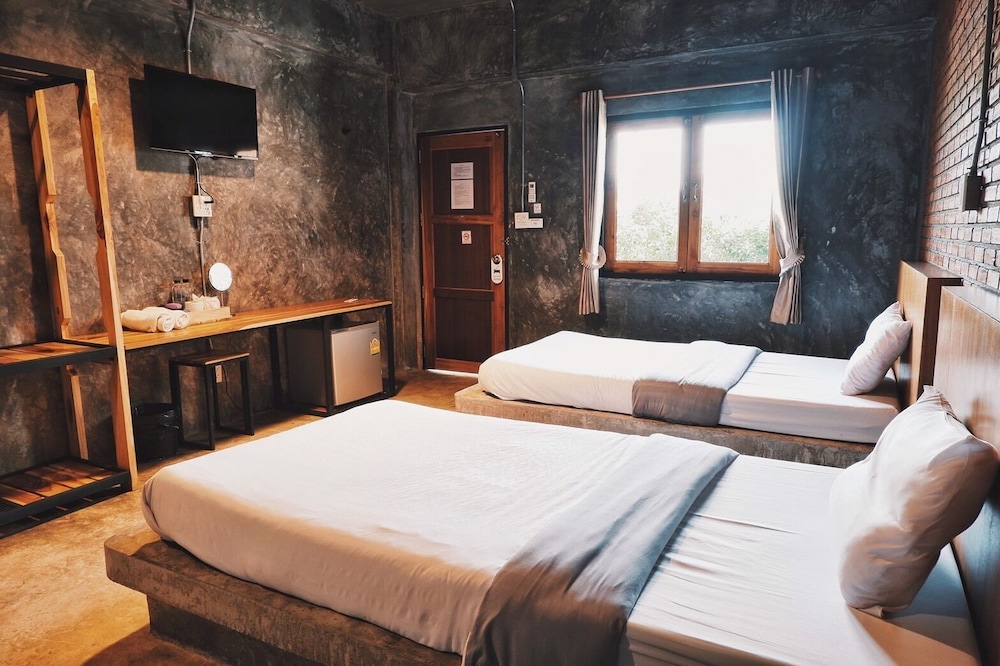 Tonfang Hotel 23/49