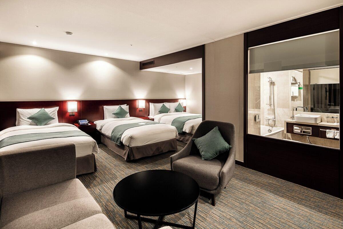 Capsule, Family Suite, Style