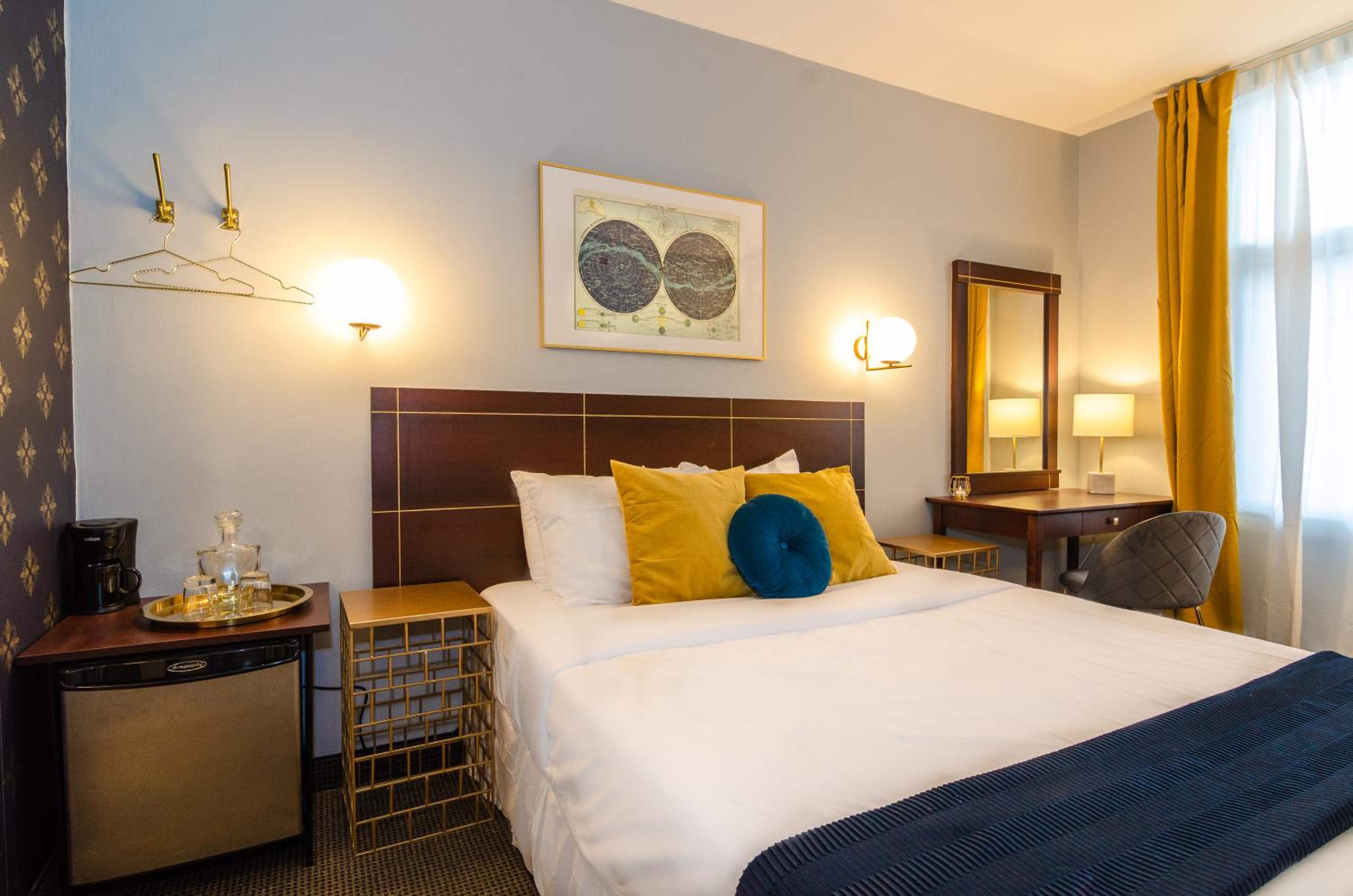 غرفة بسرير كوين، Hotel Dorion 8/10