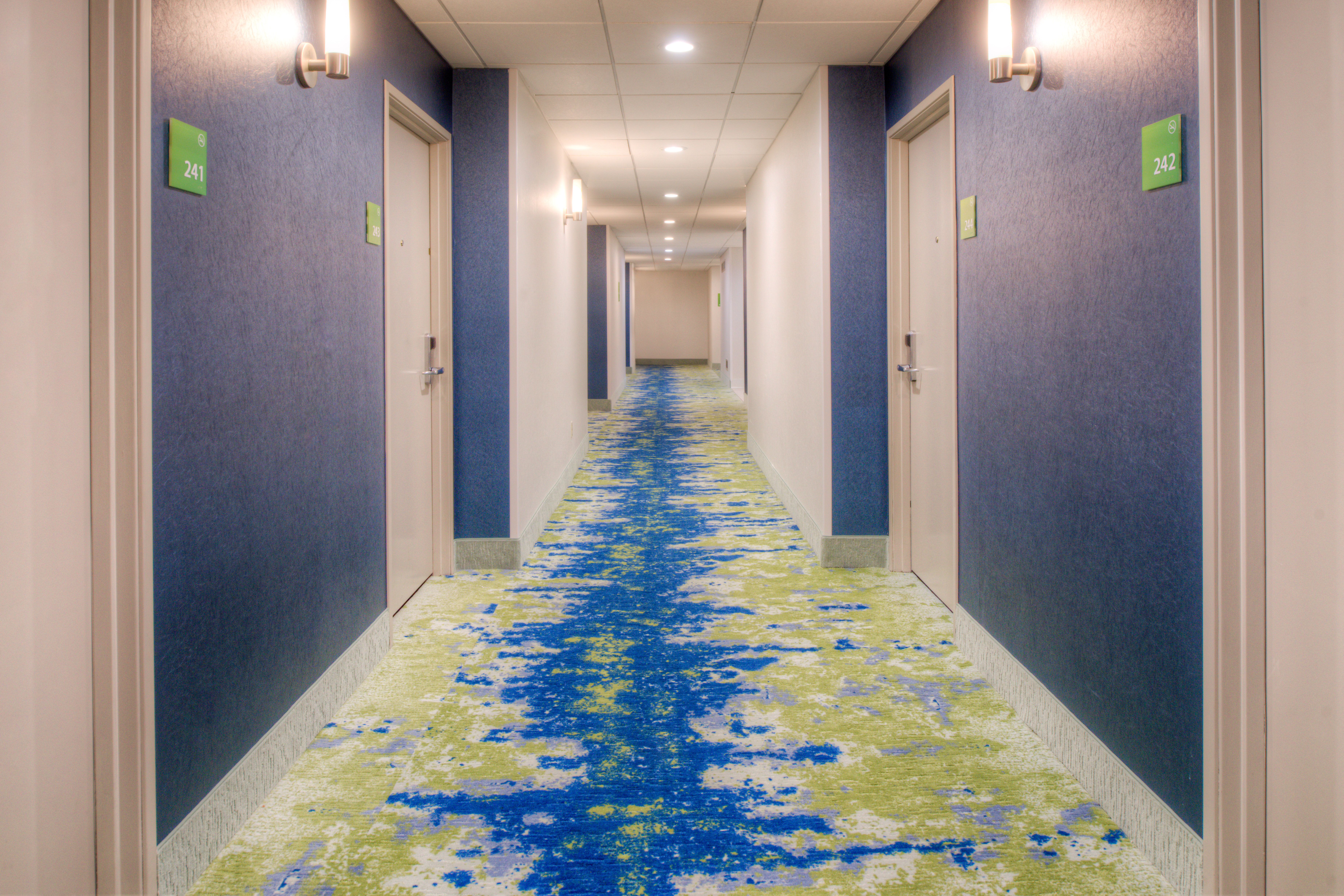 Holliday Inn Belcamp Aberdeen Area Ex Wingate By Wyndham Aberdeen Edgewood 45/46