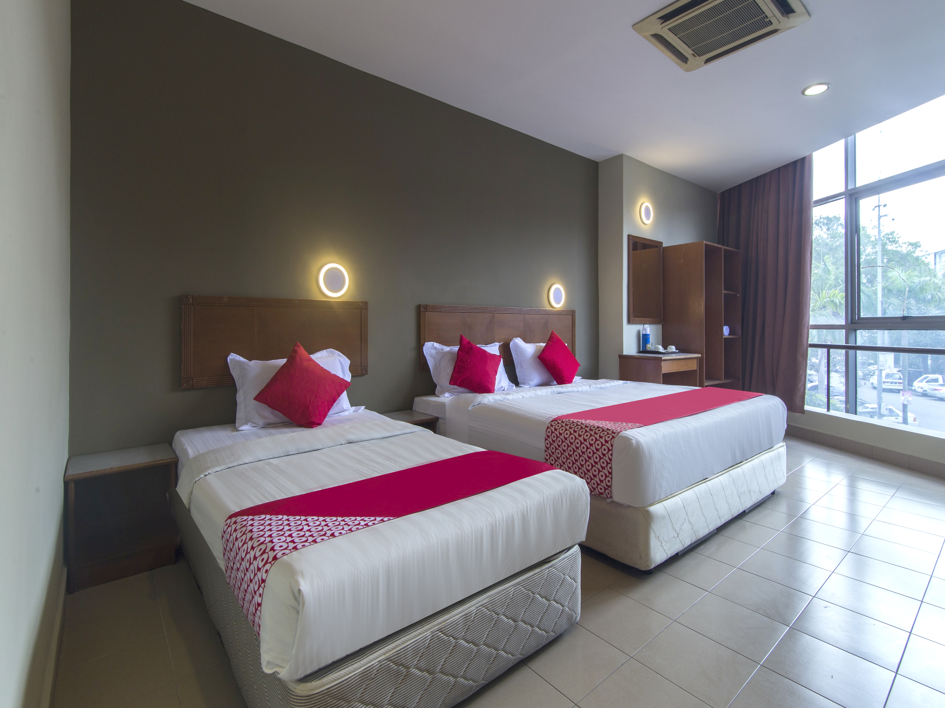 Super OYO 828 Comfort Hotel Shah Alam 6/28