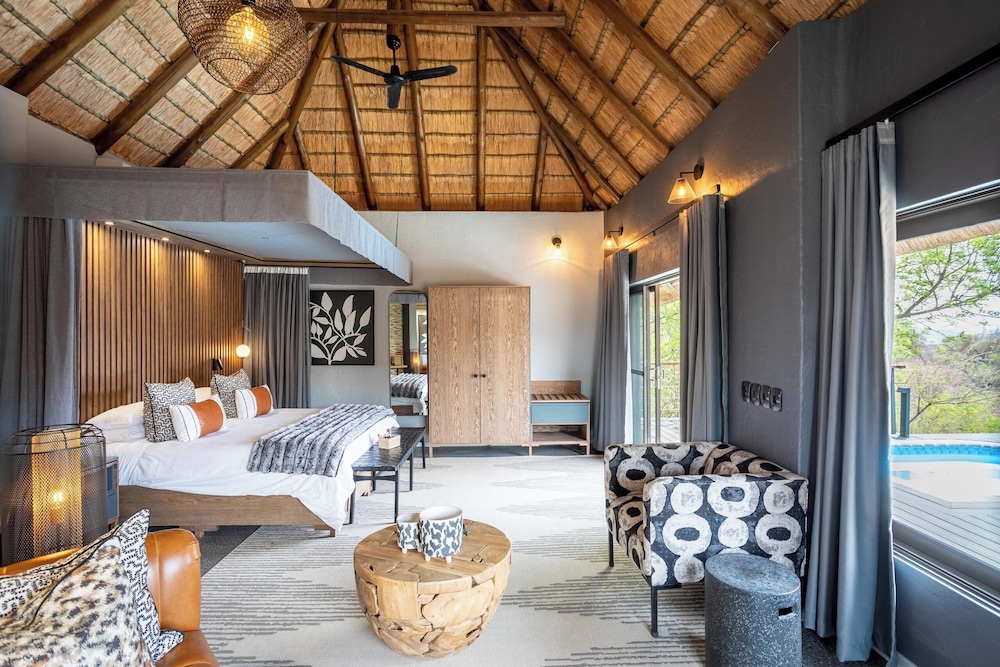 غرفة فاخرة بسرير فردي، Tuningi Safari Lodge 2/3