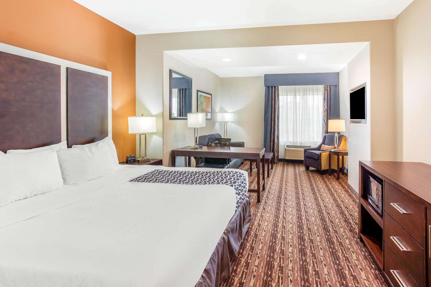 La Quinta Inn & Suites By Wyndham Gonzales Tx 4/17