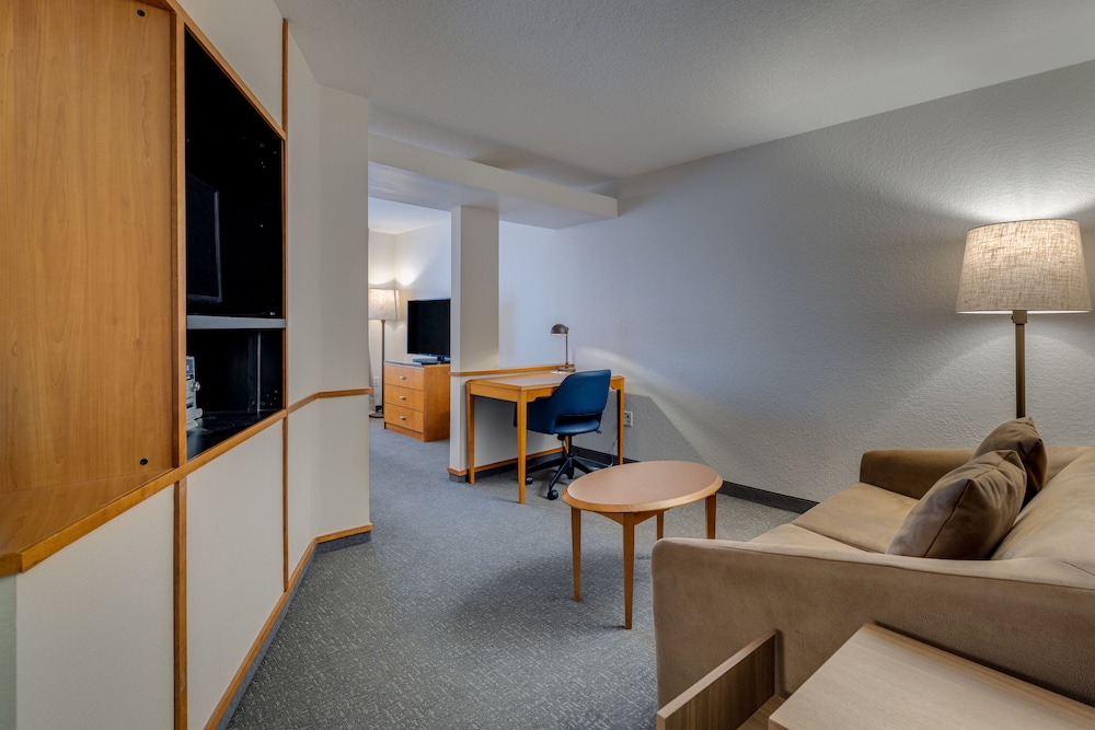 Fairfield Inn And Suites By Marriott Lawton 43/64