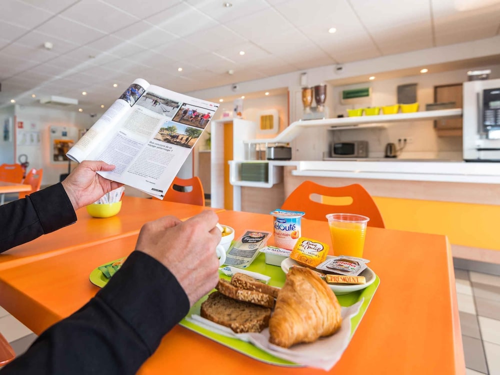 Ibis Budget Amberieu En Bugey Chateau Gaillard 26/36