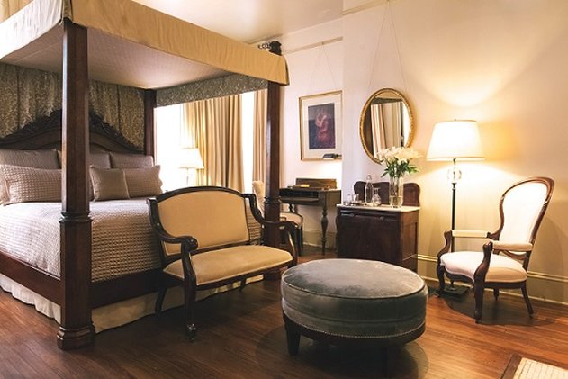 Stonehurst Place Bed & Breakfast 8/11